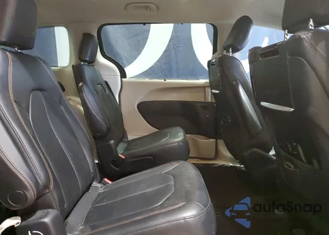 2017 Chrysler Pacifica Touring L Plus из США, поврежденный, VIN 2C4RC1EG6HR721130